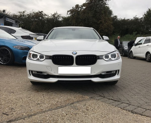 F30 - Gloss black grilles